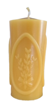 Stumpe mit Palmstrauch